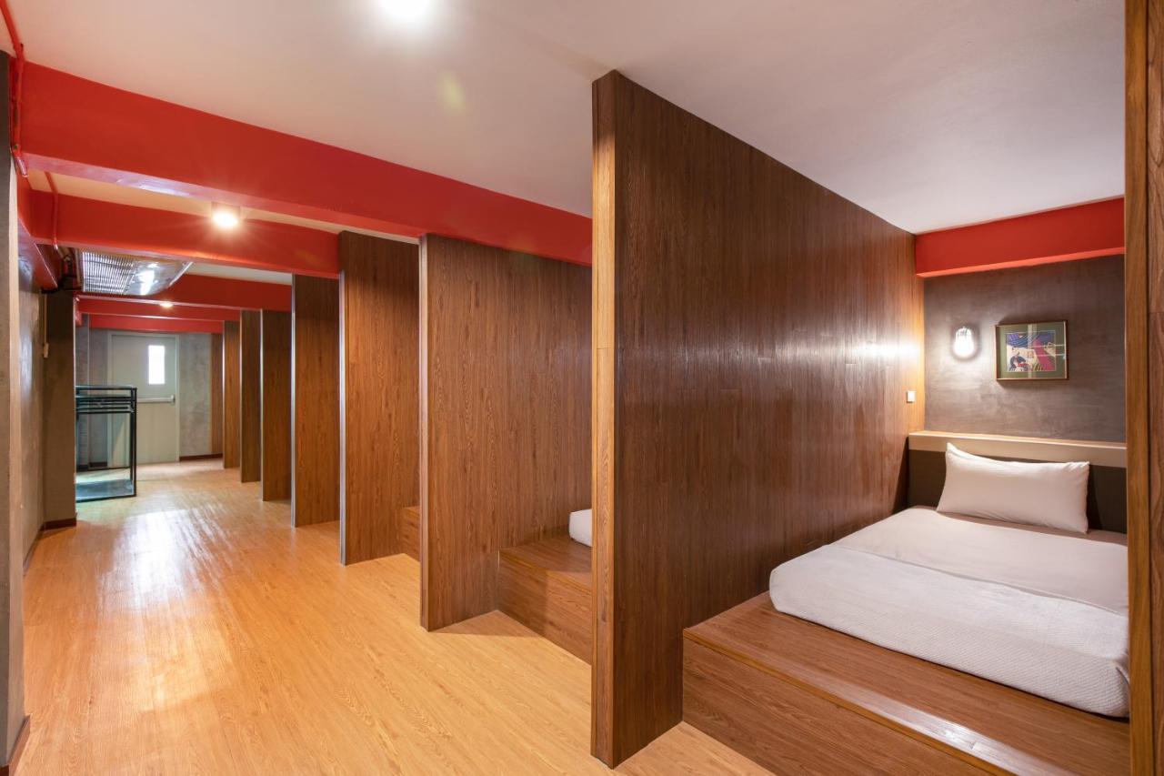 Buri Hostel Bangkok Kültér fotó